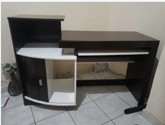 Escrivaninha mesa de estudos para computador com armário prateleira lateral