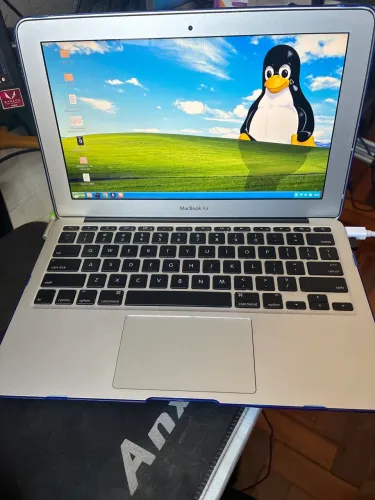MacBook air 11 com linux ?