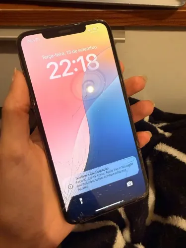 Iphone 11 Pro Max 64g tela trincada