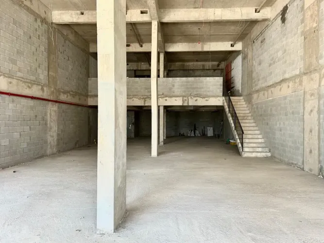 Loja comercial para venda ou locação direto com o proprietário com 415m2,18vagas, na Vila