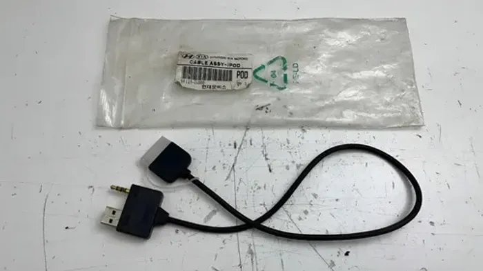 Cabo Auxiliar Usb Para iPod Hyundai Azera 2010 2013  Preto