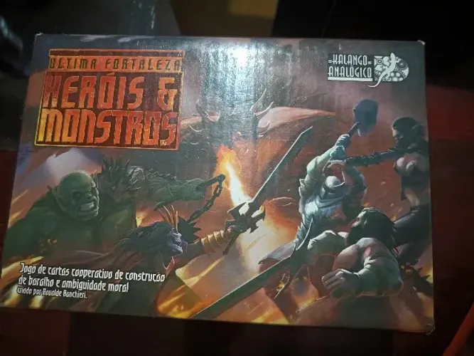 Heróis e monstros jogo de tabuleiro
