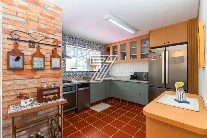 Sobrado em condomínio a venda com 159m² com 3 quartos no Jardim das Américas - Curitiba - 