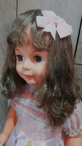 Boneca amiguinha da estrela com vestido cor de rosa