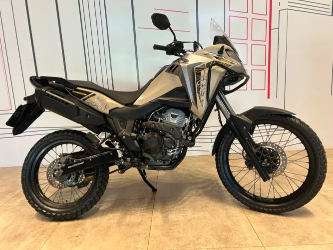 XRE SAHARA 300 ADV