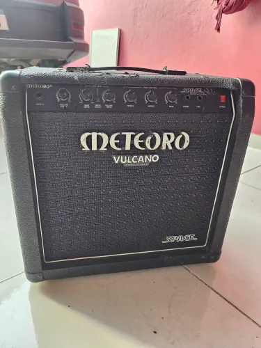 Cubo de Guitarra Meteoro