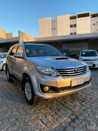 Toyota Hilux SW4 SRV D4-d 4X4 3.0 TDI Dies. AUT 2012