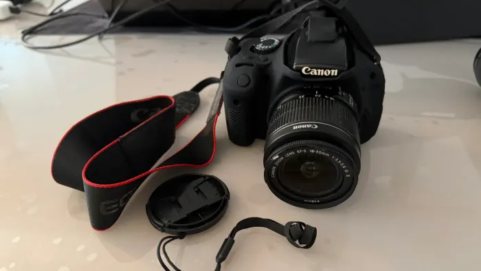 Camera Canon EOS Rebel T3