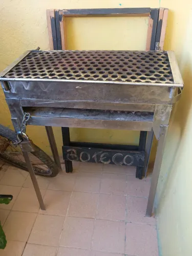 Churrasqueira de alumínio
