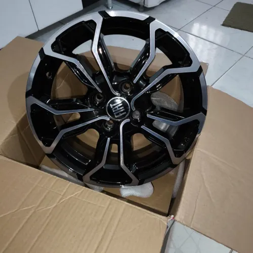 Vendo jogo de rodas Fiat