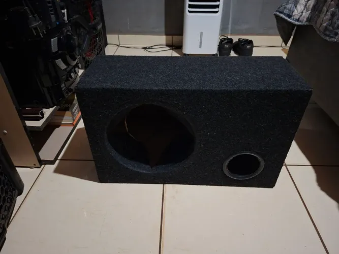 Caixa de subwoofer 12pol