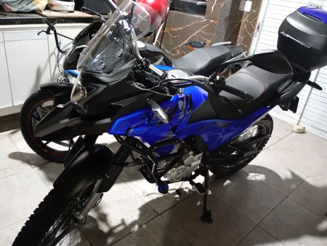 Avelloz 160 2025