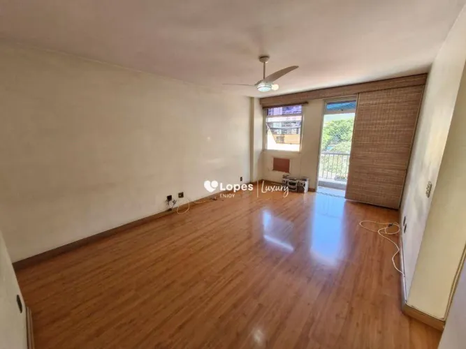 Apartamento de 1 quarto com 1sendo um revertido com banheiro