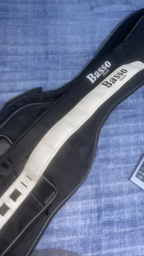 Baixo Sx 4 cordas com: capa, correia e suporte