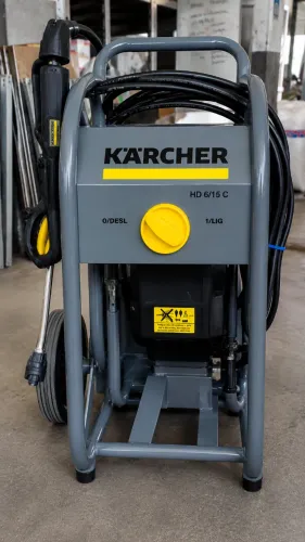 Lavadora de alta pressão profissional Kärcher HD 6/15 Cage Plus 220V em excelente estado