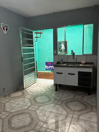 Casa para alugar em São Paulo, Jardim Ingá, com 2 quartos, com 42 m², Condominio Pedro Leo
