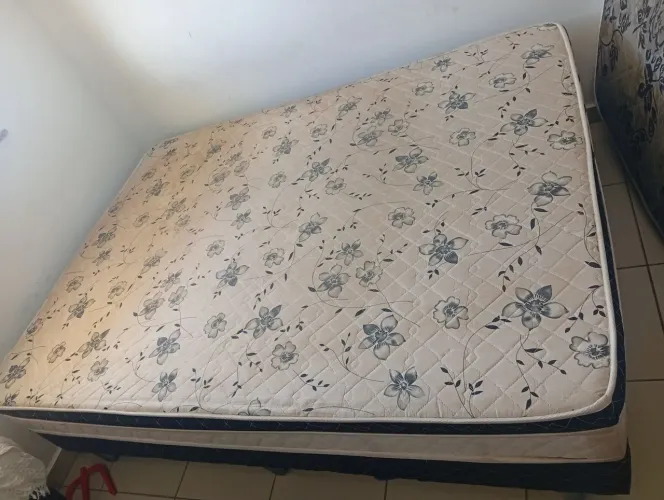 Vendo cama poxi casal 150 pra vender logo 