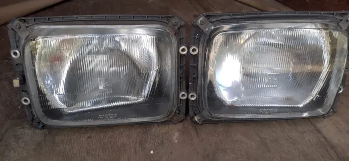 FAROL principal Arteb ORIGINAL da MERCEDES 710