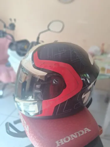 Capacete Peels 