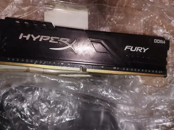 Memória RAM Hyper X 16GB modelo HX432C16FB3/16 , 500 reais