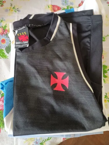 Três camisas masculinas 8 anos 