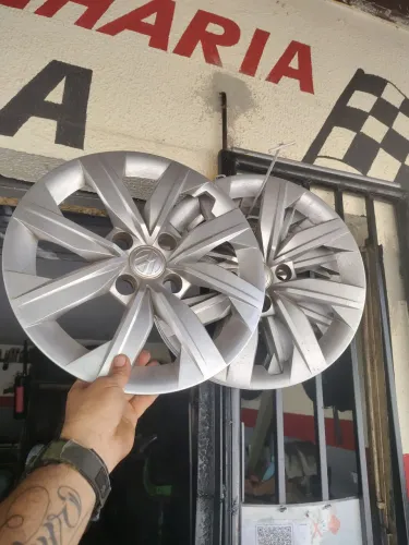 4 Carlota original Volkswagen Aros 14 vendo a unidade ou as 4 ,$50 a unidade 