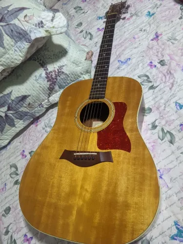 Violão Taylor 210e AMERICANO 
