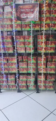 Pisca-pisca led com 100 lâmpadas