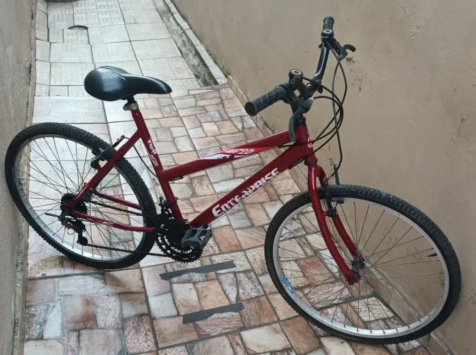 Bicicleta aro 26 com marcha usada mais em Boas condições