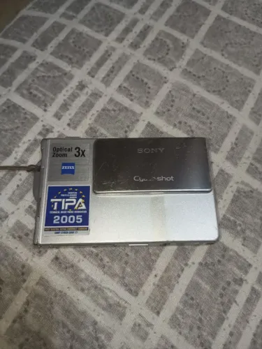 Câmera Retrô Sony Cyber-shot DSC-T7 (2005) - Conserto ou Retirada de Peças, LEIA o Anuncio