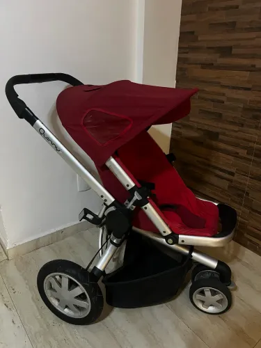 Carrinho de bebê Quinny Buzz vermelho 