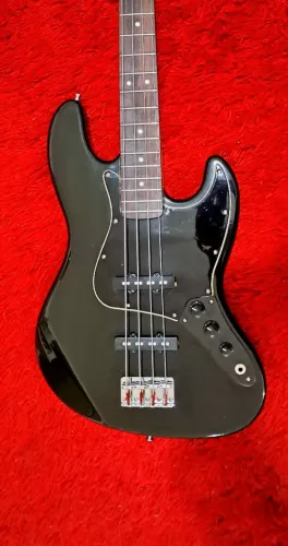 BAIXO EAGLE - JAZZ BASS - SJB005 - BLINDADO E REGULADO
