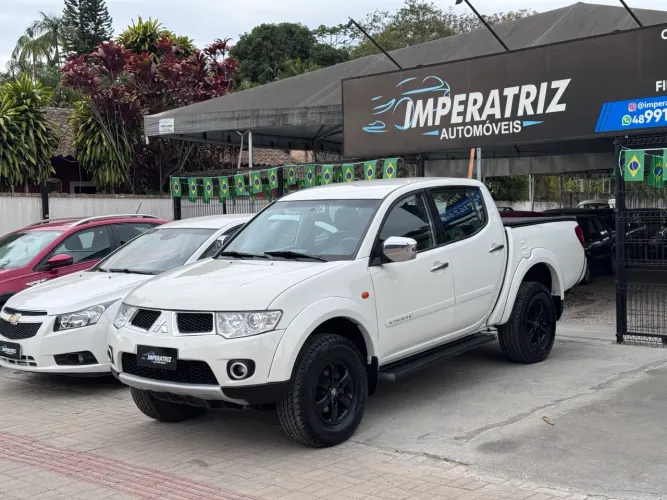 Mitsubishi L200 Triton HPE 3.2 CD TB Int.diesel AUT 2013