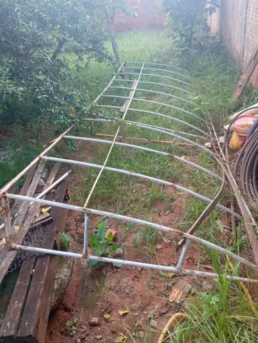 Vendo armação de toldo
