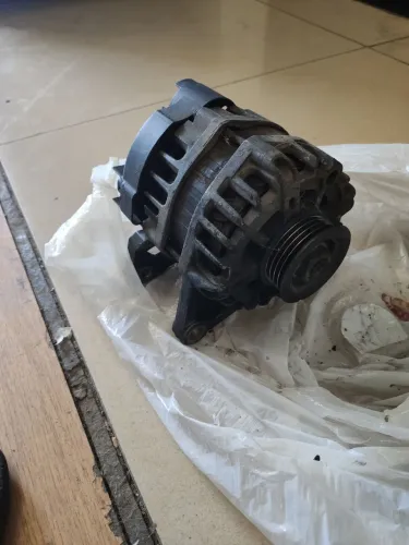 Alternador Kwid (PRECISA RETIFICAR)
