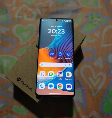 Vendo ou troco um Motorola Edge 50 Fusion novo 256gb