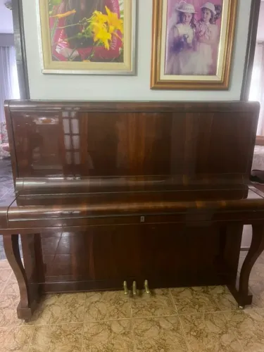 Piano de Parede Essenfelder 1989