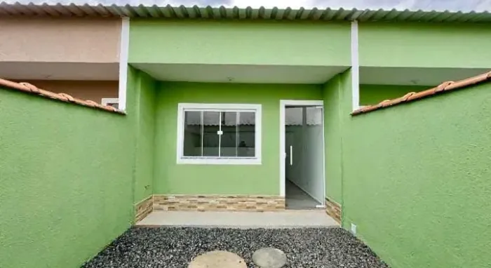 alugo casa com garagem 1°locação