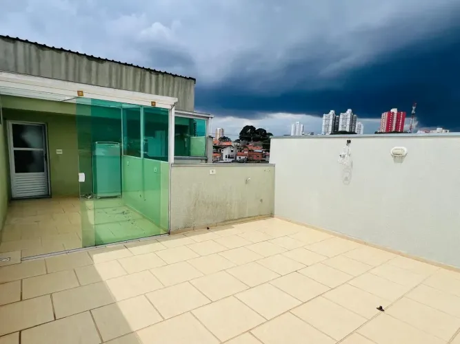 Imóvel para venda possui 37 metros quadrados com 1 quarto em Vila Scarpelli - Santo André