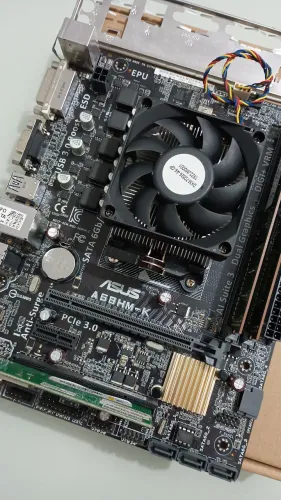 Kit PC (placa mãe, processador, memórias e placa de rede Wi-fi)