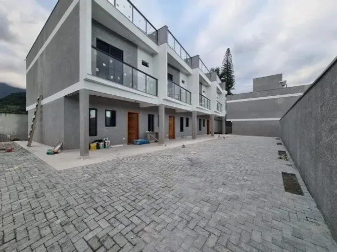 SOBRADO EM CONDOMINIO NO MASSAGUAÇU