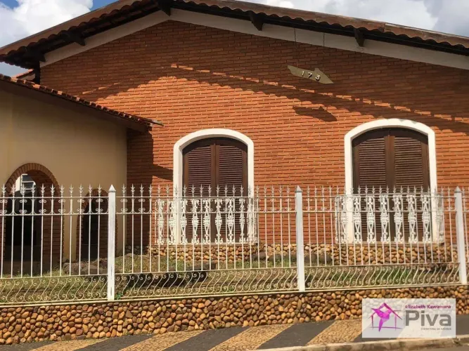 Casa com 4 dormitórios à venda, 289 m² por R$ 700.000,00 - Centro - Leme/SP
