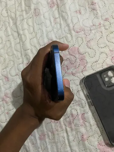 Vendo iPhone 12 normal
