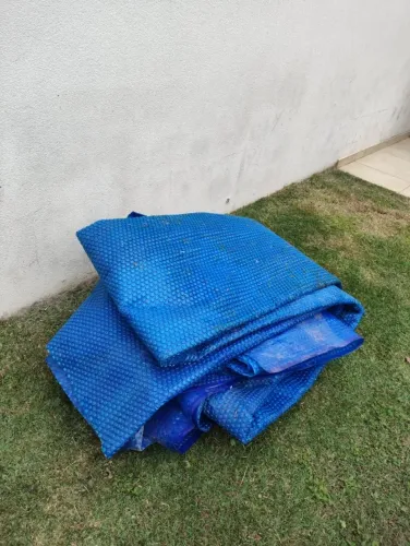 capa térmica para piscina 9m x 4m - azul