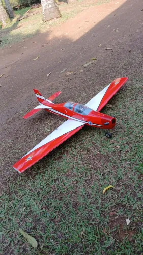 Vendo aeromodelo tucano