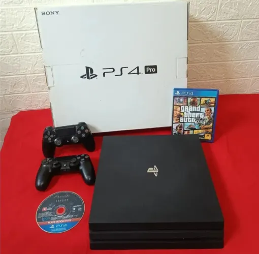Ps4 pró + com dois controle + jogo console muito conservado 