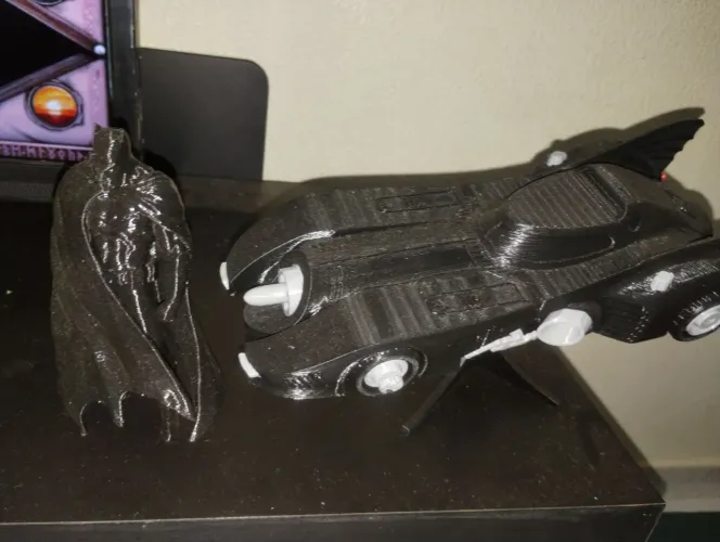 Kit Batman Impresso em 3D (BATMÓVEL + BONECO BATMAN) - Preço Especial!
