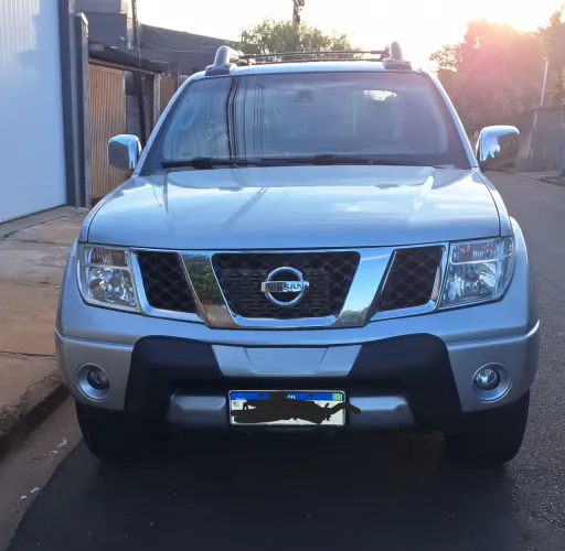 Nissan Frontier LE CD 4X4 2.5 TB Diesel Aut. 2011