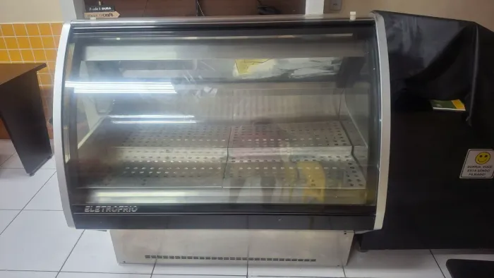 Expositor Quente Vidro Curvo - Eletrofrio
