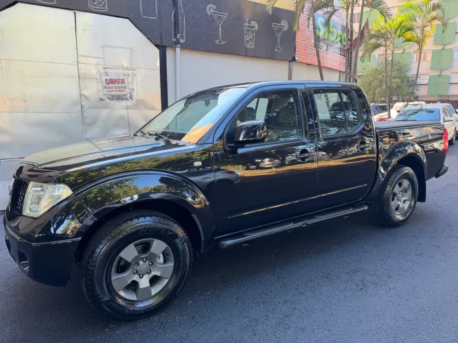 Nissan Frontier XE CD 4X2 2.5 TB Diesel 2010